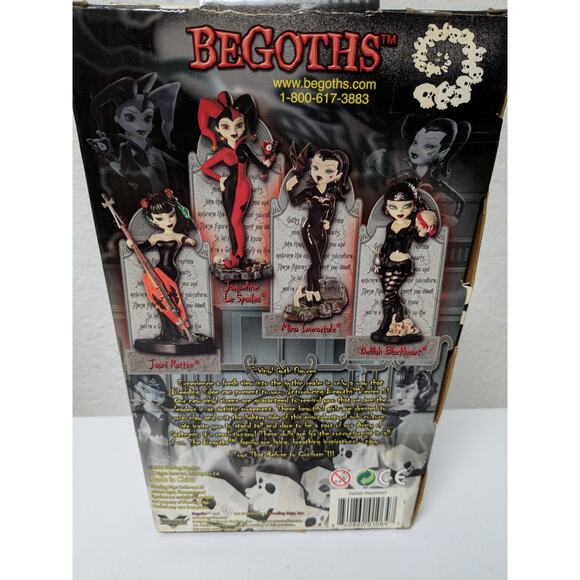 BeGoths Collectible Bleeding Edge “Delilah Blackheart” Doll - Series 5 NIB - Picture 8 of 11